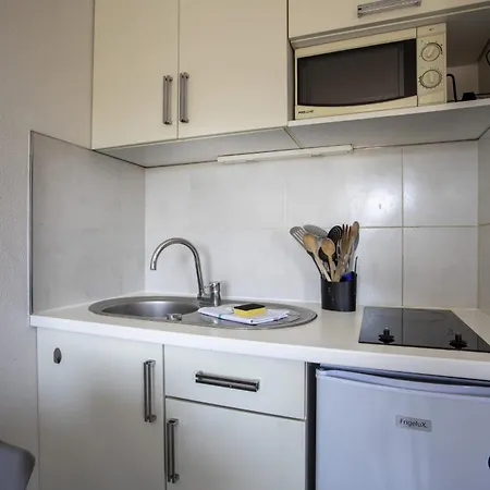 Apartament Air-conditioned Near The Train Station *