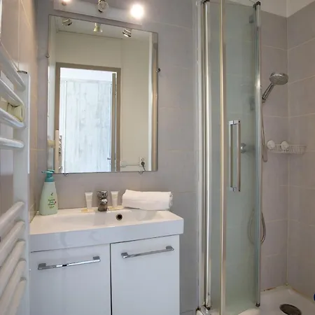 Apartament Air-conditioned Near The Train Station *